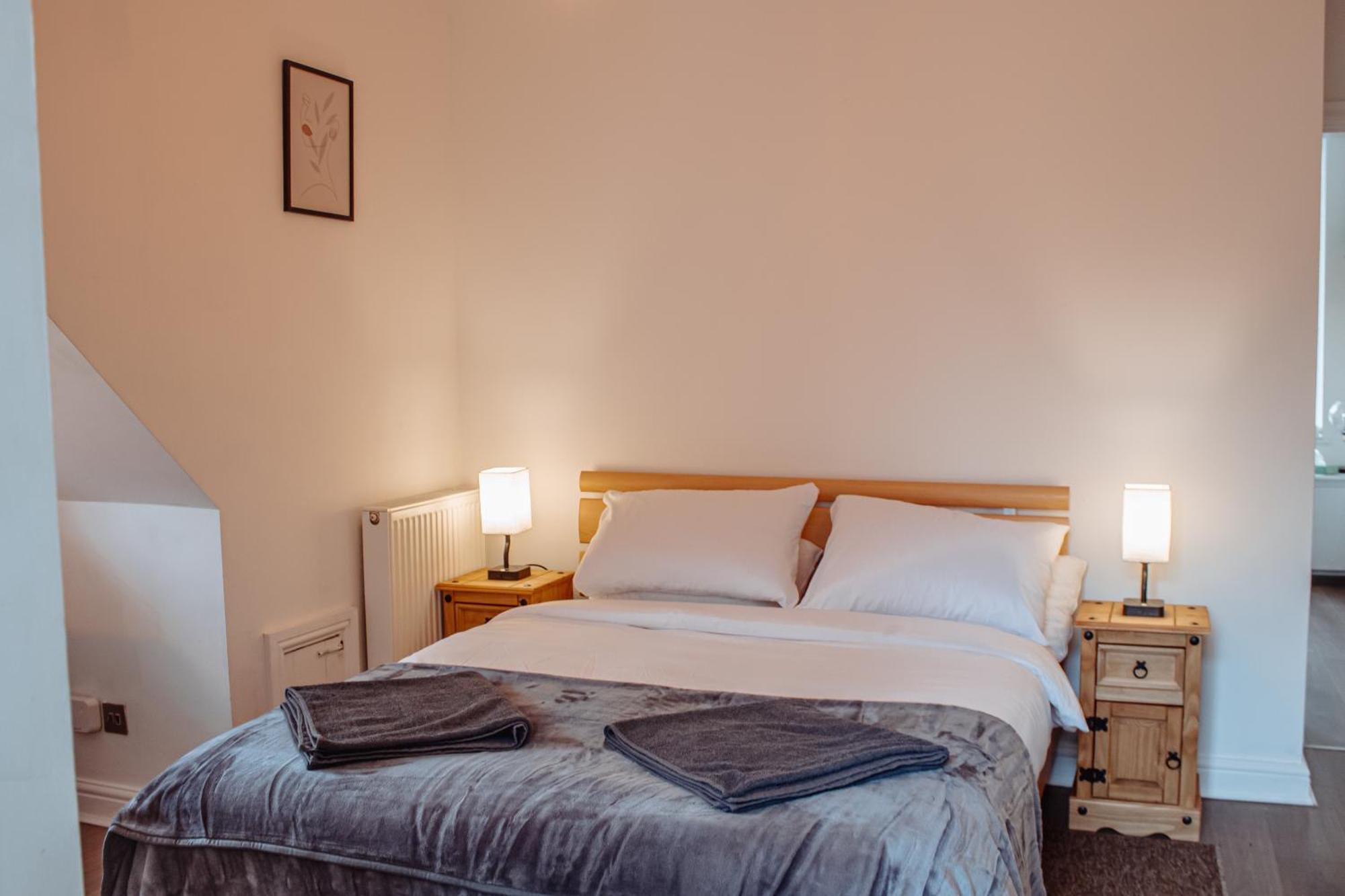 Apartamento Spacious Flat With Free Parking Harrogate Exterior foto